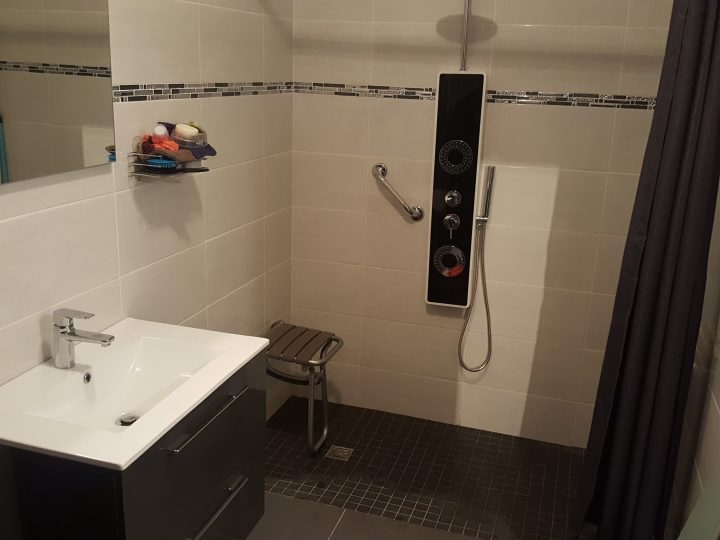 Douche Avec Norme Handicapée | Maçon, Carreleur, Façadier intérieur Norme Toilette Handicapé