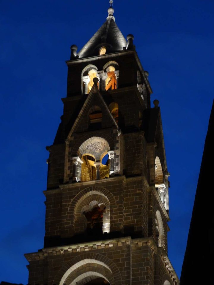 Du Puy-En-Velay À Saint-Jean Pied-De-Port – Sur Le Chemin avec Chemin De Compostelle Puy En Velay