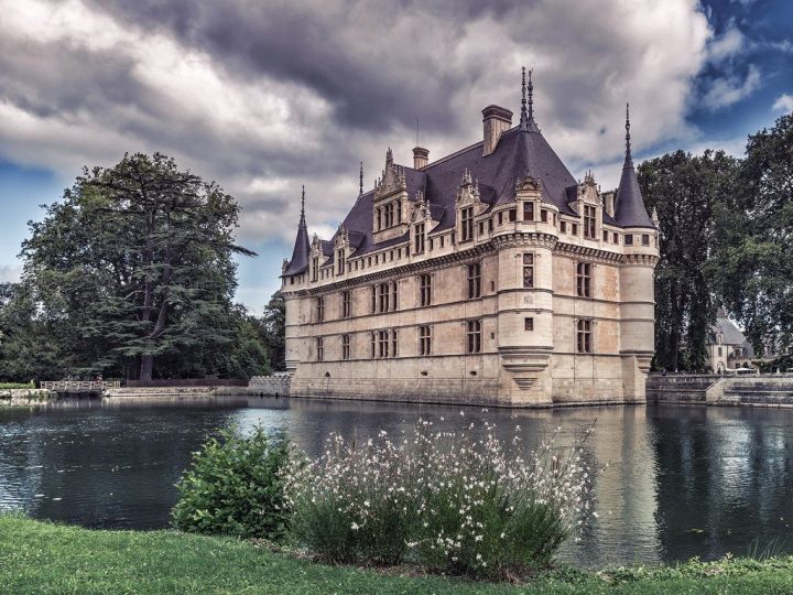 Encore Azay | Azay Le Rideau, France, Rideaux à Saint Algue Azay Le Rideau