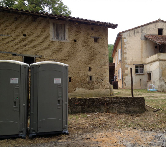 Location De Sanitaires Mobiles Et Douches Dans Le Tarn Et encequiconcerne Location Toilette Chimique Tarif