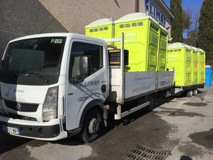 Location De Toilettes Autonomes Pour Chantiers Dans Les dedans Location Toilettes Chimiques Prix