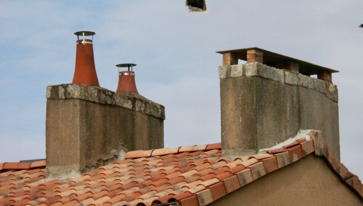 Mitres Et Mitrons | Buxerolles Et Ses Décors De Toit tout Chapeau De Cheminée Terre Cuite