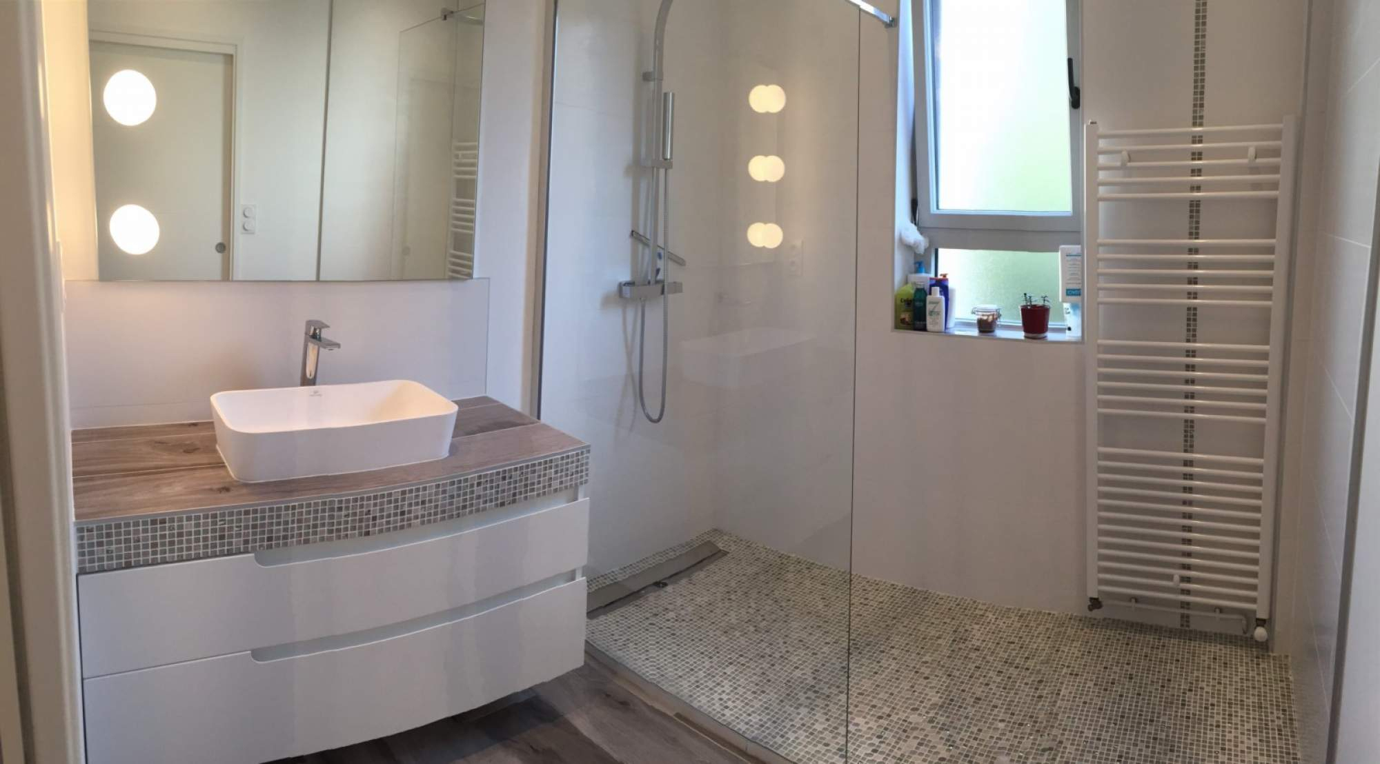 Nouvel Agencement Et Aménagement D’une Salle De Bains Sur intérieur Douche Dans Un Placard