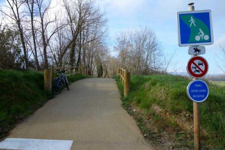 Piste Verte Le Chemin Des Filatiers Voie Verte Mouin-Neuf avec Chemin Rural Cadastre