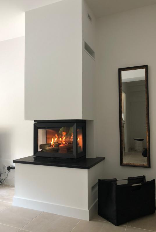 Pose D'Une Cheminée À Bois-Bûche Jotul Insert 520 3 Vitres encequiconcerne Cheminée Benoist