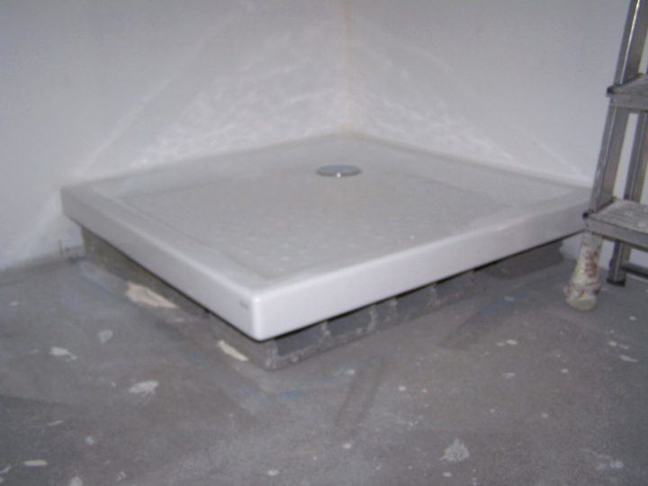 Pose Receveur Extra Plat Sur Carrelage Beau Ment Poser Un concernant Receveur De Douche A Poser En Ceramique