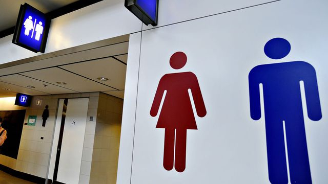 "Pouvoir Au Pipi!": Des Néerlandaises Dénoncent Le Sexisme dedans Medicament Pour Aller Au Toilette