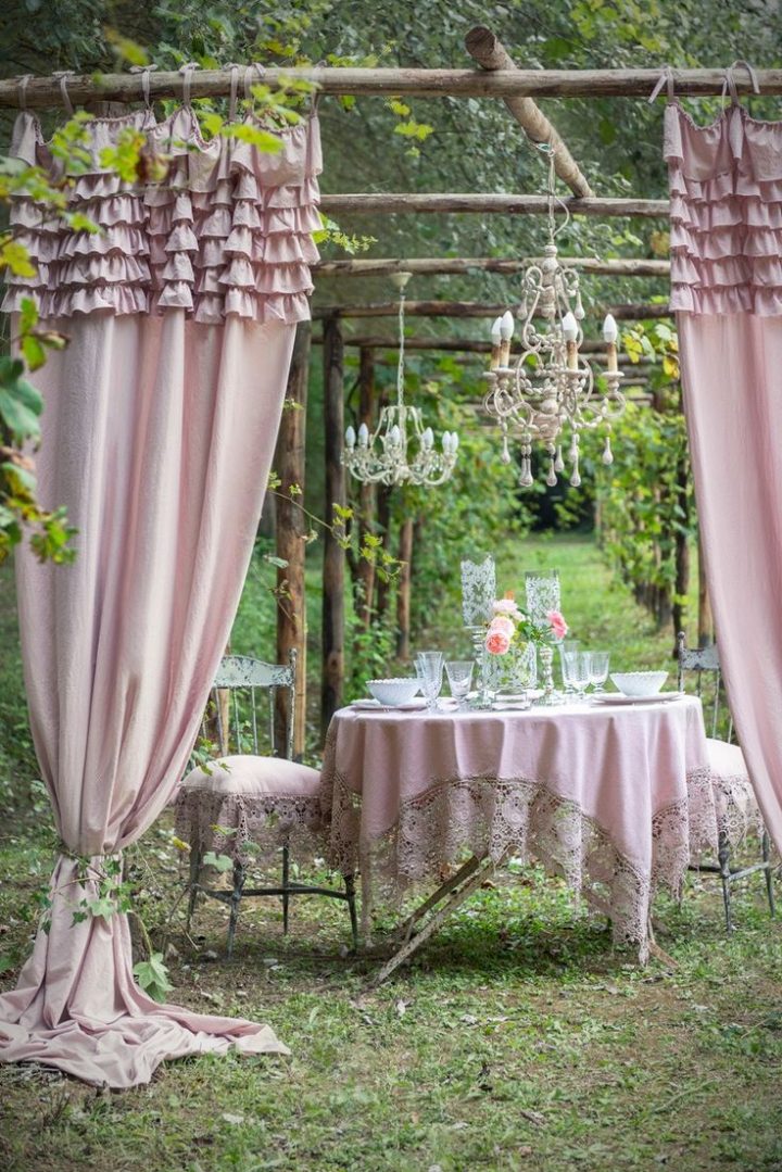 Rideaux À Volants Vieux Rose | Jardin Style Shabby Chic destiné Rideaux Style Romantique