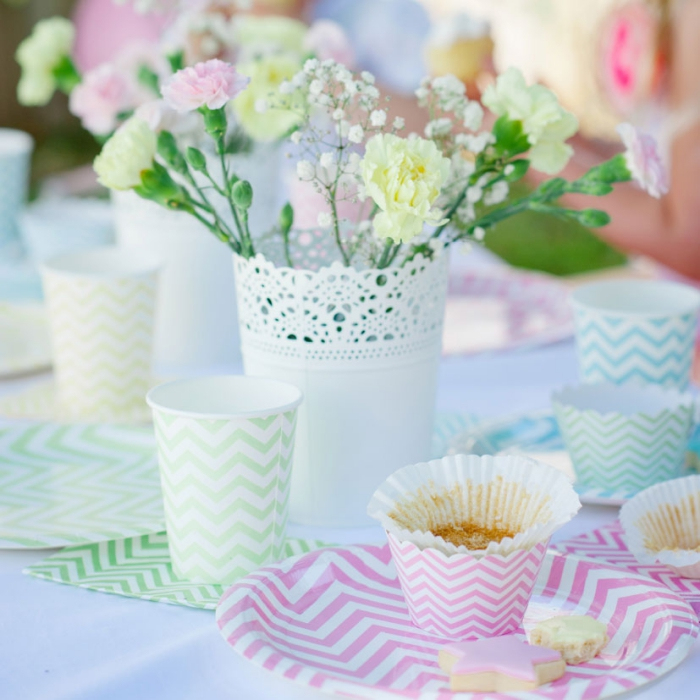 Serviettes En Papier Chevron Jaune (X20) | Hollyparty tout Chemin De Table Chevron Jaune