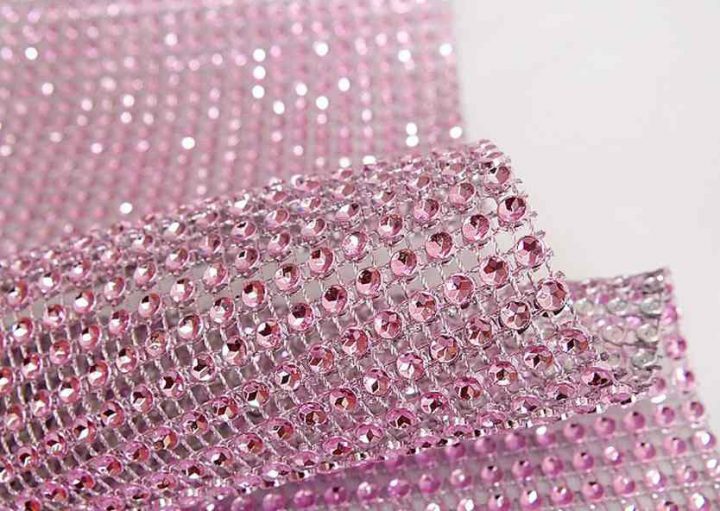 Strass Et Diamant | Anyflowers.fr tout Chemin De Table Rose Pale