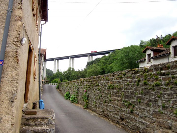 Via Arverna | Chemin De Saint-Jacques-De-Compostelle encequiconcerne Chemin De Vie 6 Compatibilité