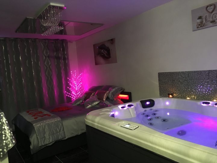 Appartement Glamour Avec Jacuzzi Privatif Entre tout Chambre Avec Jacuzzi Privatif Herault