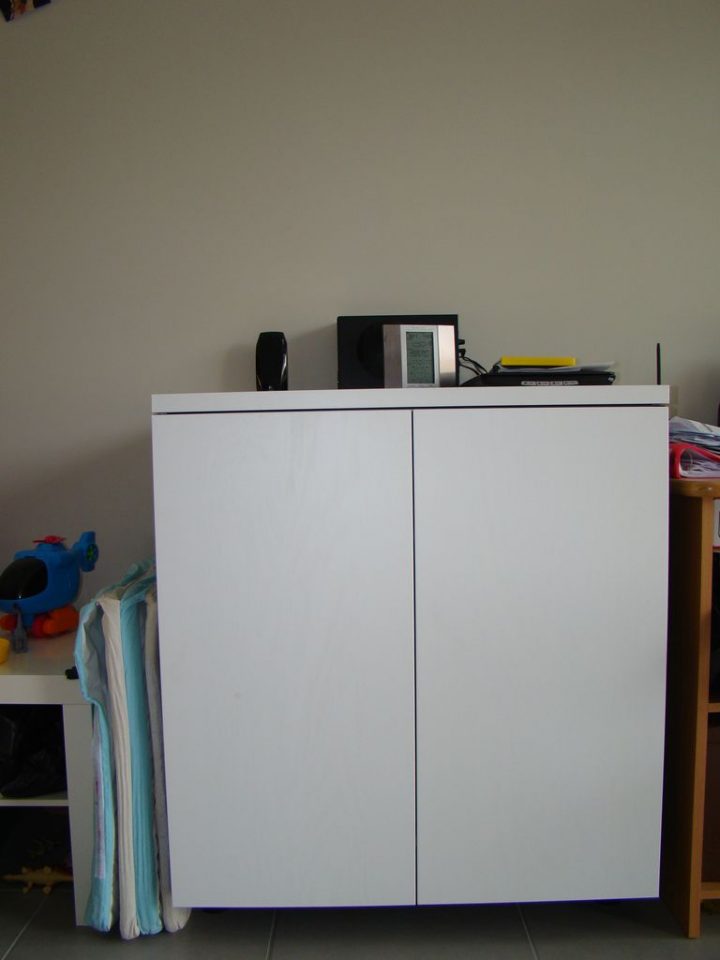 Armoire Informatique Ikea encequiconcerne Meuble Ordinateur Fermé Ikea