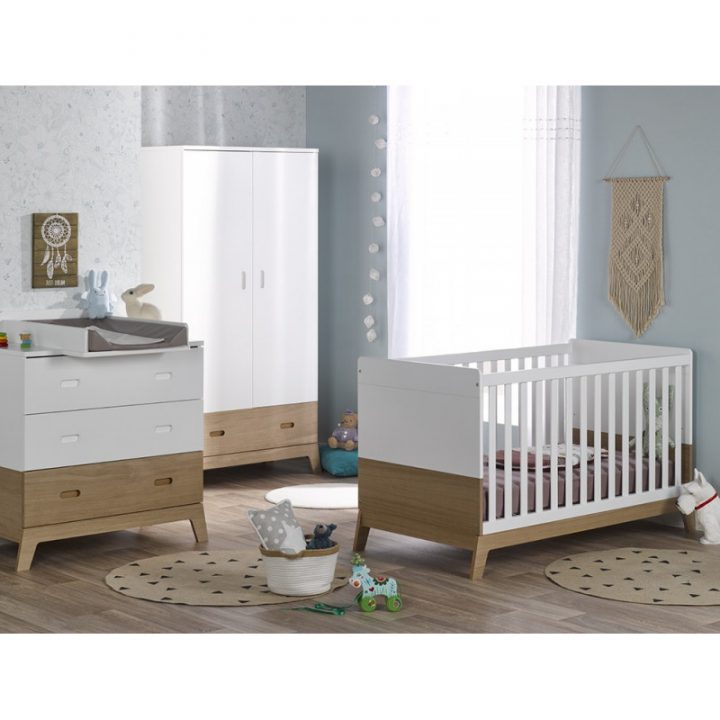 Chambre Bébé Ines : Lit Évolutif, Commode Et Plan À Langer destiné Chambre Bébé Évolutive