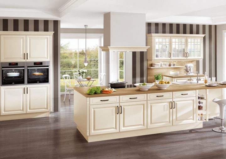 Kitchens concernant Ixina Velvet