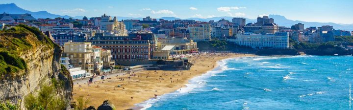 La Grande Plage – Plage De Biarritz à Douches Publiques Biarritz