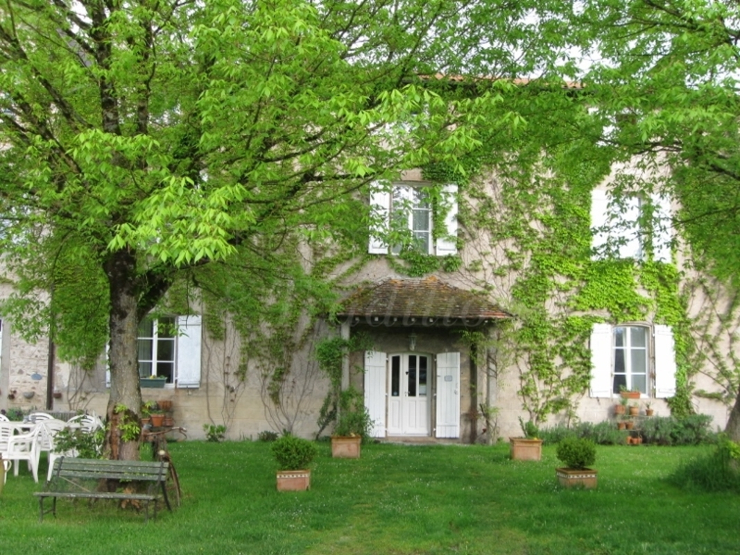 Le Domaine De Panissac : Chambre D'Hote Berneuil, Haute-Vienne tout Le Domaine De Panissac