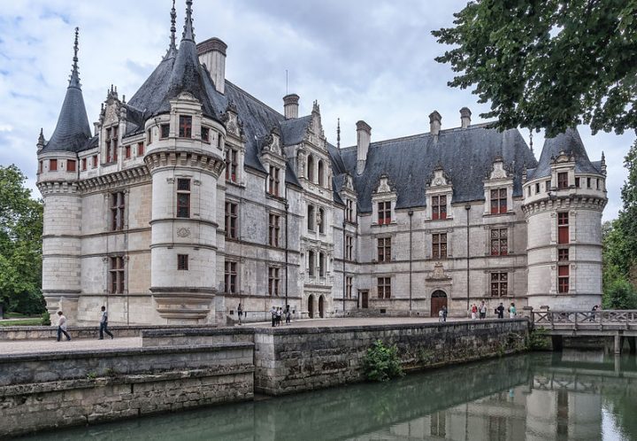 Le Royaume De France Médiéval :: Le Château D'Azay-Le-Rideau. avec Rideau Turc En France