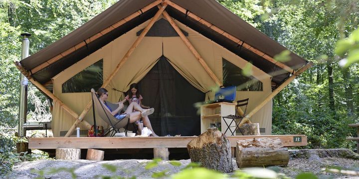 Tente Trappeur Avec Poêle À Bois – Huttopia Canada Usa avec Cabane En Bois Occasion Tunisie