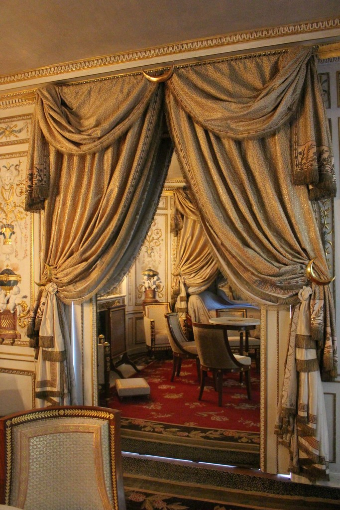 The Turkish Boudoir | Château De Fontainebleau | Artsy intérieur Rideau Turc En France