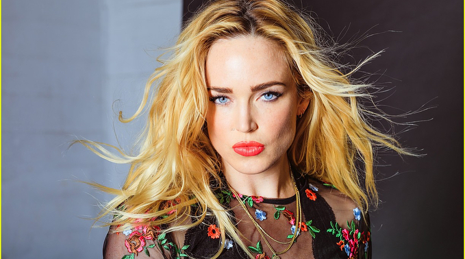 caity lotz beziehung