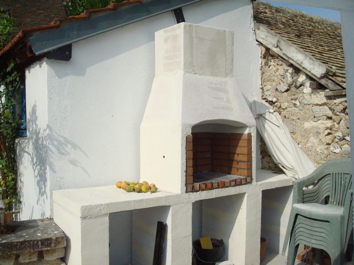 Construction D'Un Barbecue Sur Mesure – Renaud-Le-Bricolo dedans Construire Un Barbecue En Briques Avec Cheminée