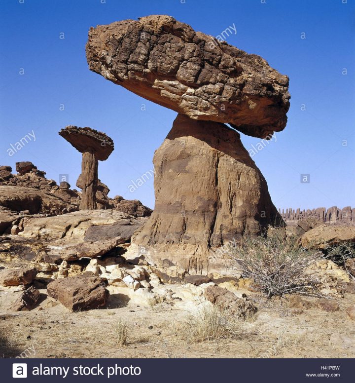 Le Tchad, Mesa Country L'Ennedi, Georges D'Archei, Fada avec Les Cheminées Du Rock