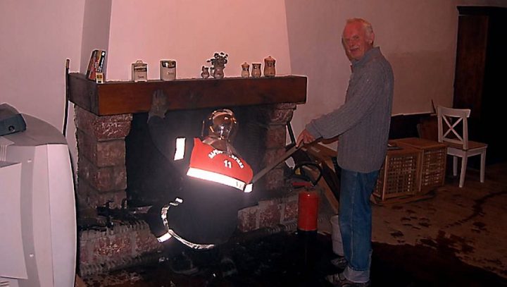 Les Pompiers Sont Intervenus Sur Un Feu De Cheminée tout Legislation Sur Les Cheminées Fumées Du Voisin