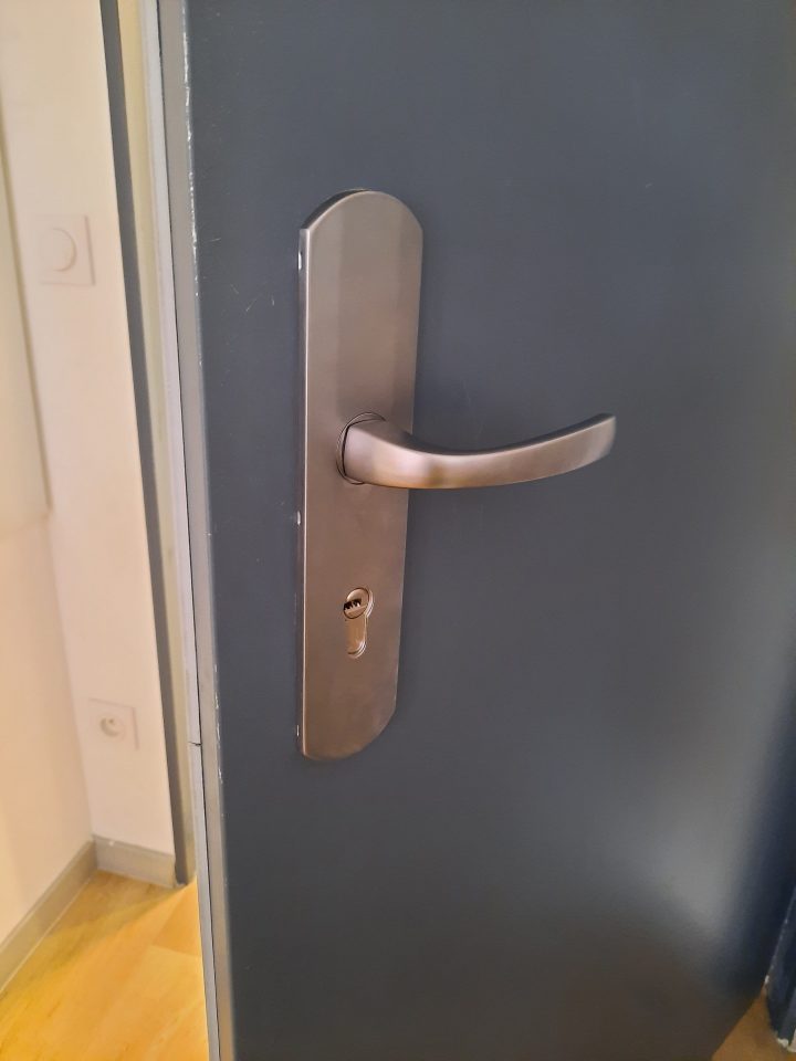 Demonter Une Poignée De Porte Pvc Tesa Assa Abloy [Résolu pour Poignée De Porte Indemontable