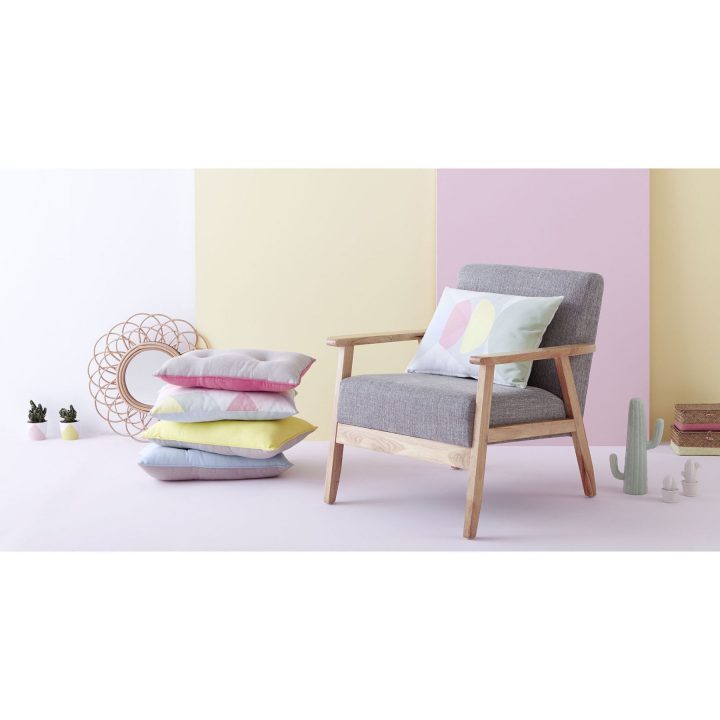 Fauteuil En Tissu Inspiration Scandinave Avec 4 Pieds En à Fauteuil Bouchara Eurodif