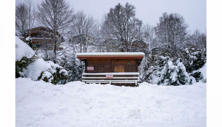 Jura. Aux Rousses, Un Chalet De 35 M² À Vendre… 262 000 Euros ! encequiconcerne Chalet En Bois Occasion Le Bon Coin