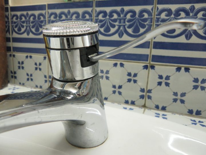 Comment Dévisser La Tete Du Mitigeur Euromix De Grohe serapportantà Comment Dévisser Un Robinet Sans Vis Apparente