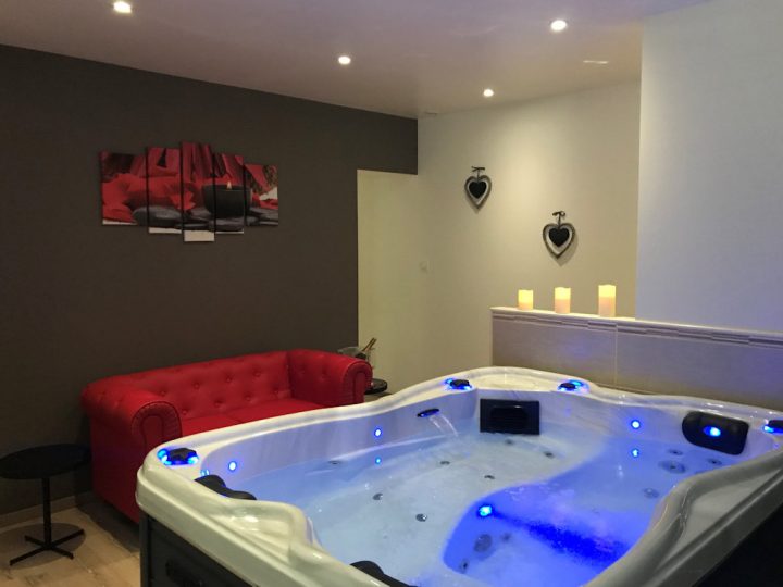 Evasion " Chambre Romantique Avec Spa Privatif " – Chambre À destiné Chambre Jacuzzi Luxembourg