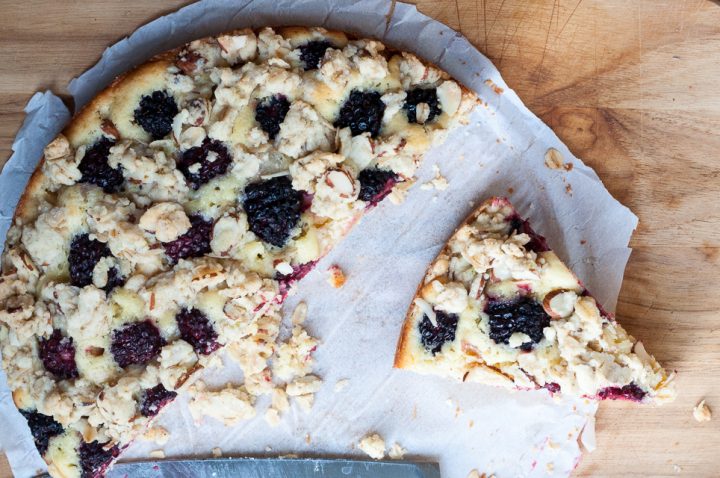 brombeerkuchen mit vanillepudding