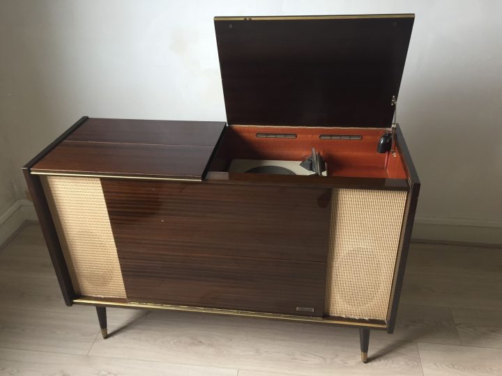 meuble radio tourne disque annee 30