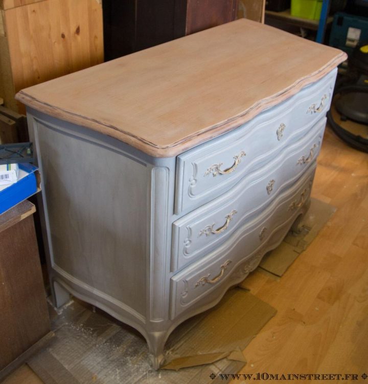 Relooking Raffiné Pour Une Commode En Merisier Verni Des à Repeindre Meuble Merisier