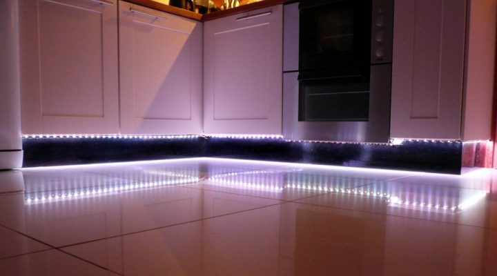 ruban led sous meuble cuisine