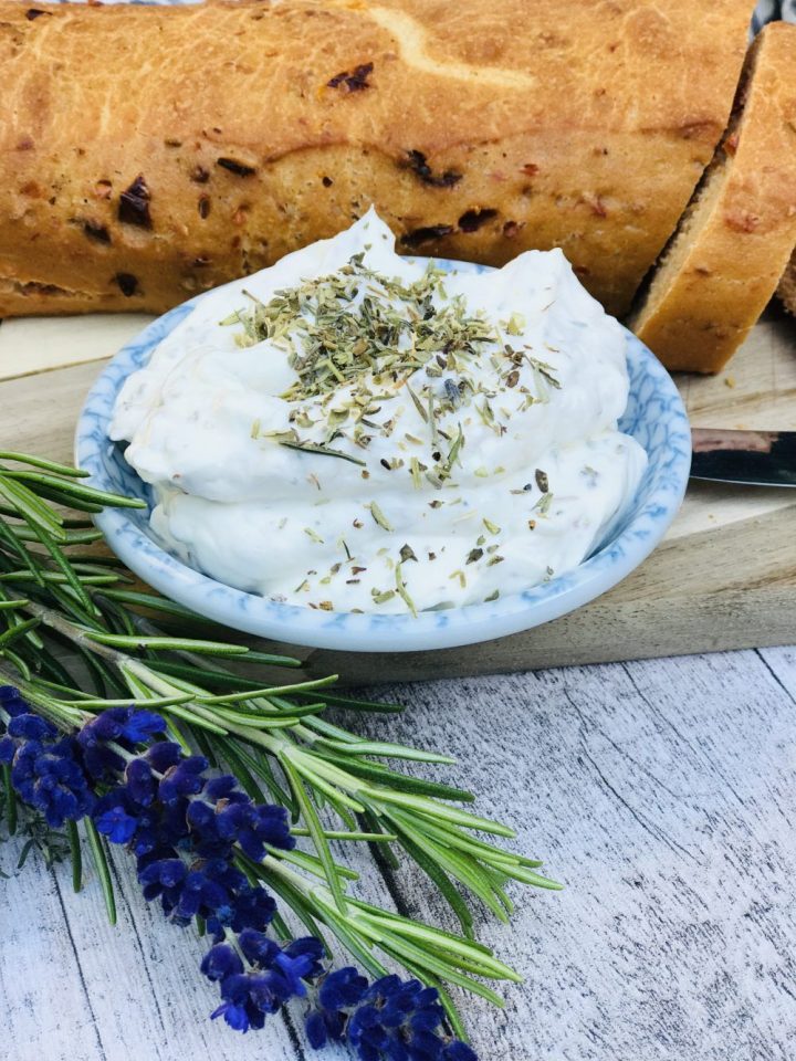 kräuterdip mit quark und schmand