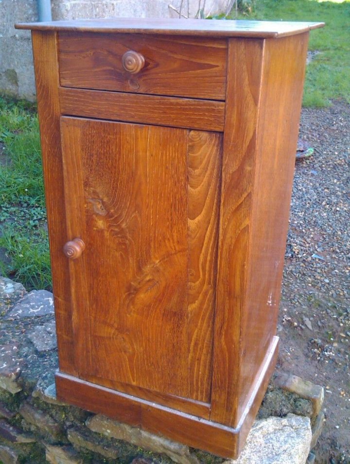 Ancienne Table De Chevet Transformée En Petit Meuble Télé encequiconcerne Table De Nuit Le Bon Coin