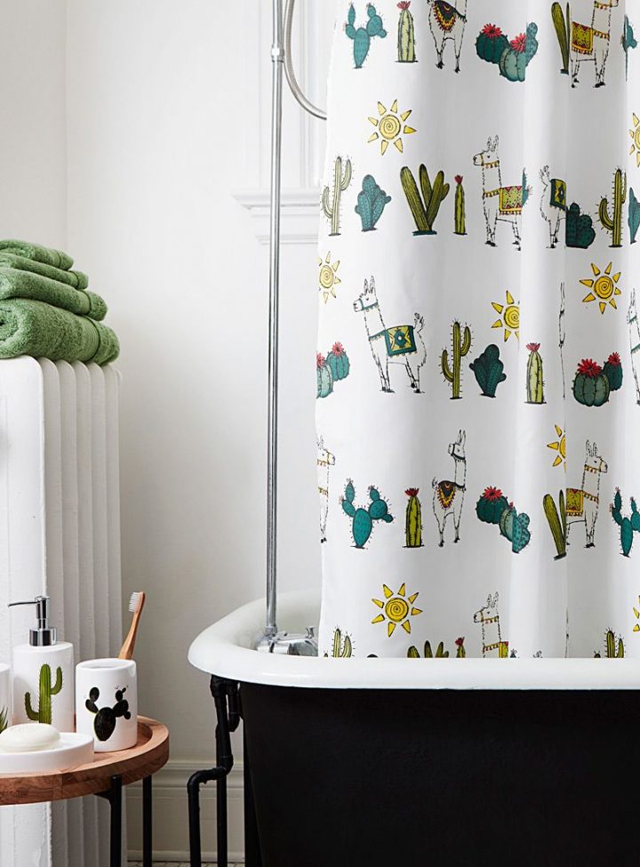 Desert Llamas Shower Curtain | Cool Shower Curtains à Simons Rideau De Douche