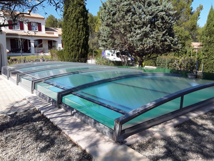 Installation D'Un Abri Piscine Dans Le Gard | Azenco à Abri Piscine Occasion