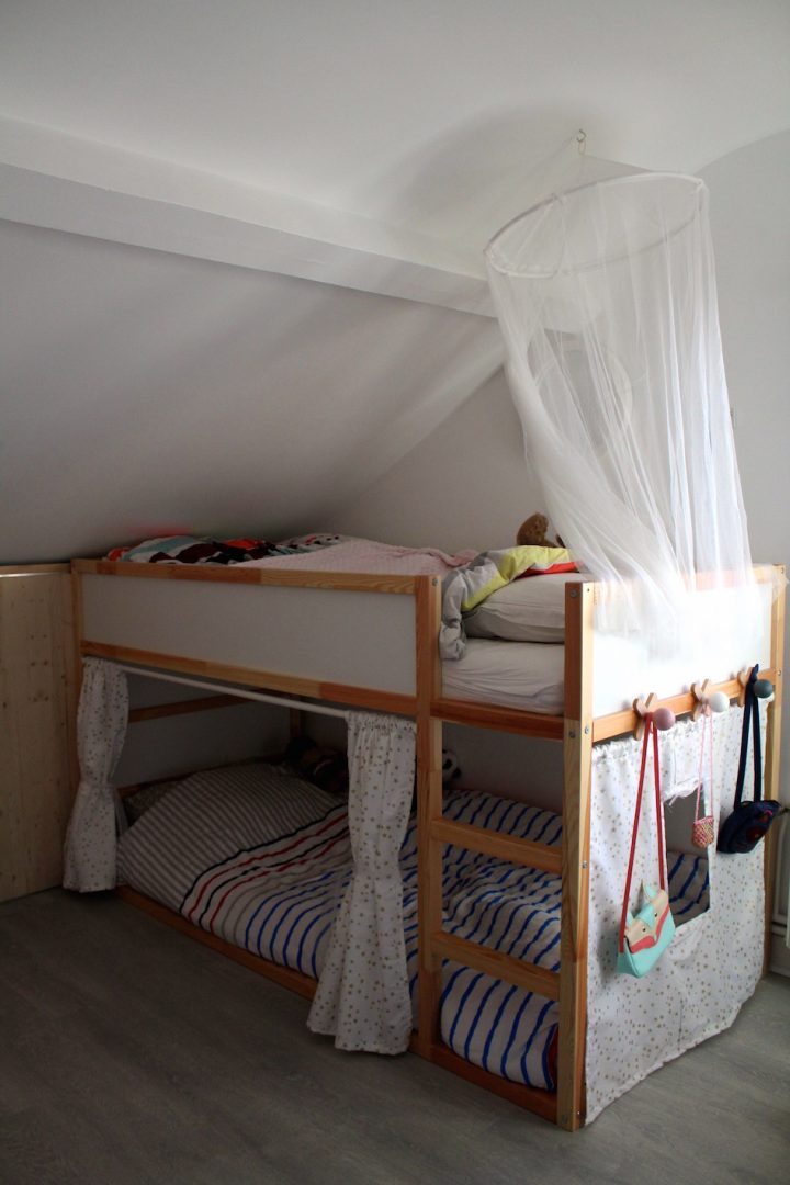 Le Lit Cabane De Princesses [Diy] – La Reine De L'Iodela tout Sommier Lit Kura