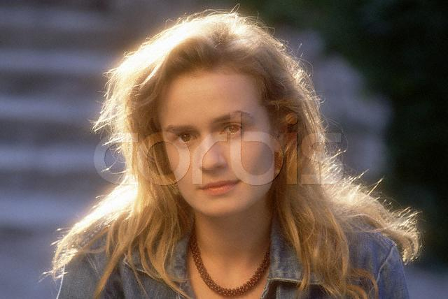 Sandrine Bonnaire Nue, 51 Photos, Biographie, News De à Sarah Jeanne Labrosse Ancensored