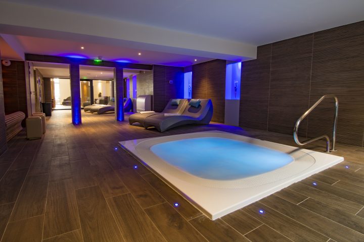 Spa Jacuzzi Vichy pour Jaccuzi Duo Pour Un Momment En Amoureux Biscarrosse