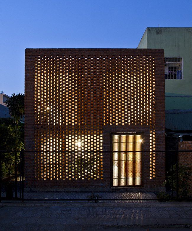 Termitary House, Vietnam By Tropical Space | Brick concernant Greentower Claustra