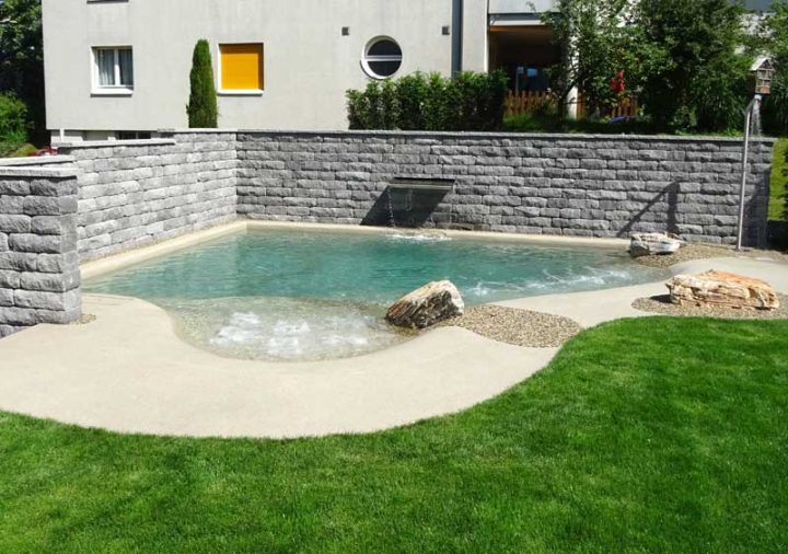 Swiss-Spa-Pool Biodesign, La Piscine Plage. – Kaderli Ag – Gartenbau pour Plage De Piscine Avec Du Gazon Artificiel