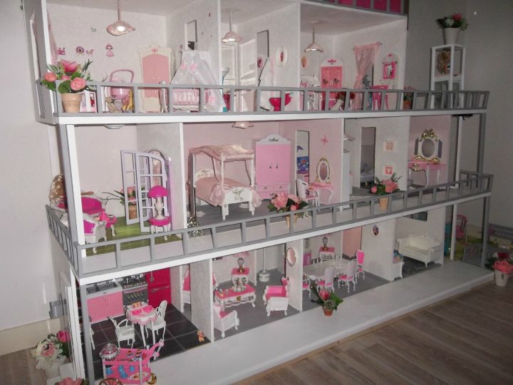 meuble maison de barbie