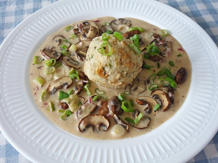 hähnchenbrust mit champignons sahne-soße