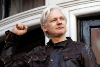 who haulted the extradition of julian assange