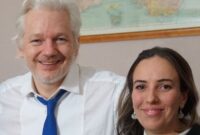 julian assange wife